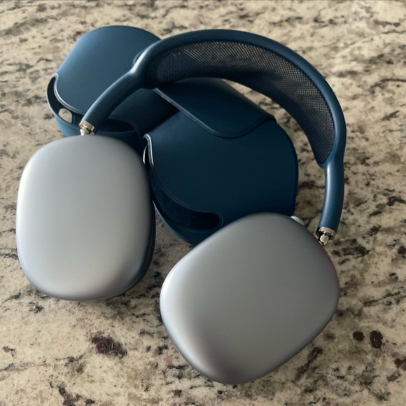 COPY - Sky Blue AirPod Max - Picture 3 of 3